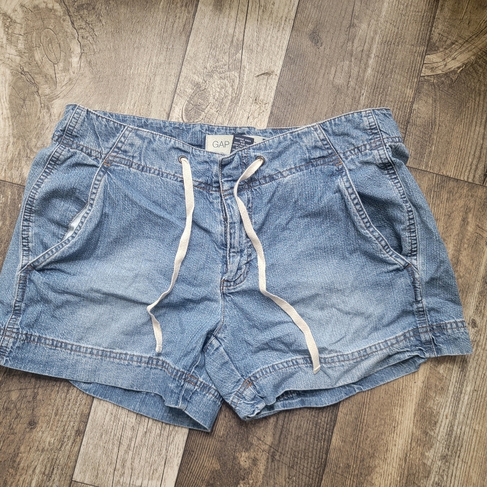 Women's GAP shorts